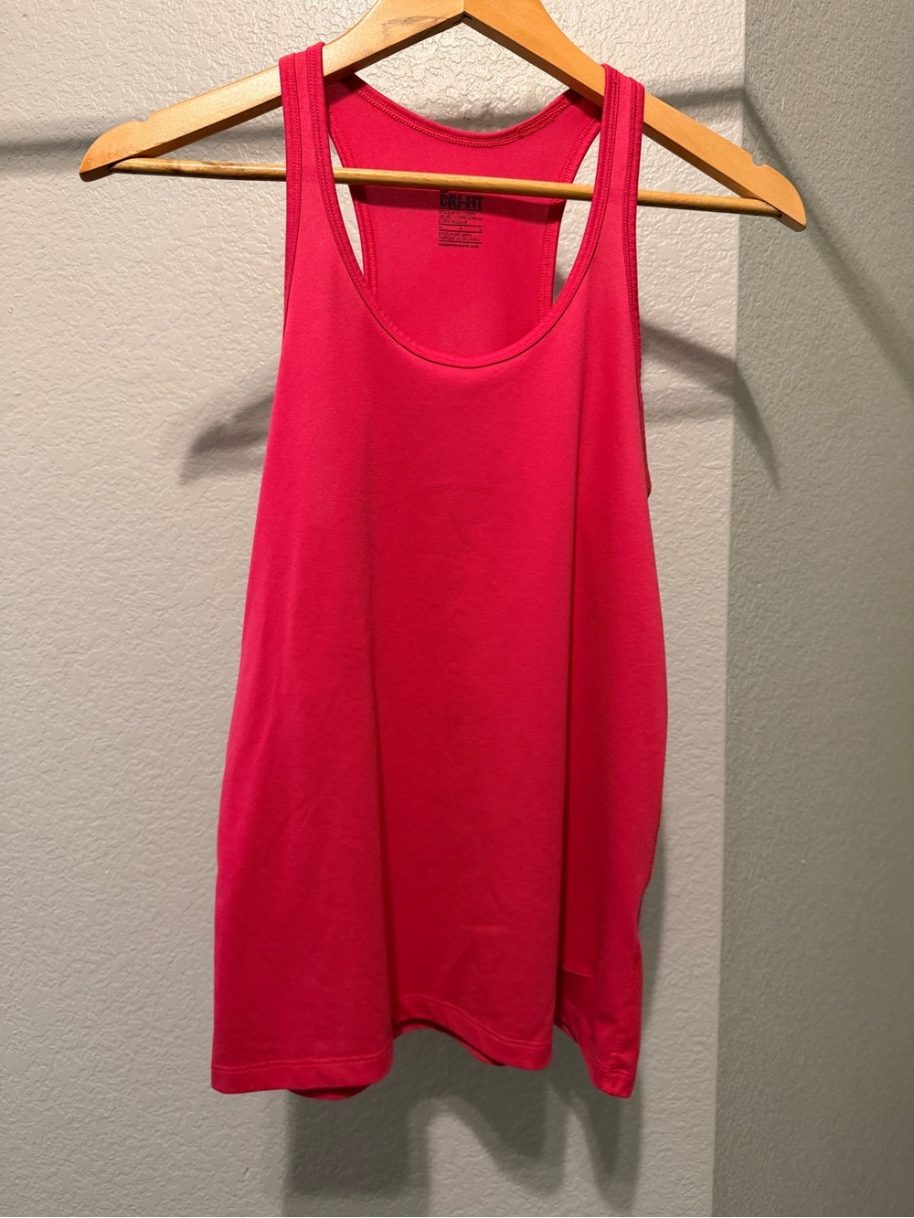 Women’s Nike Sleeveless Scoop Neck Tank Top - Hot Pink